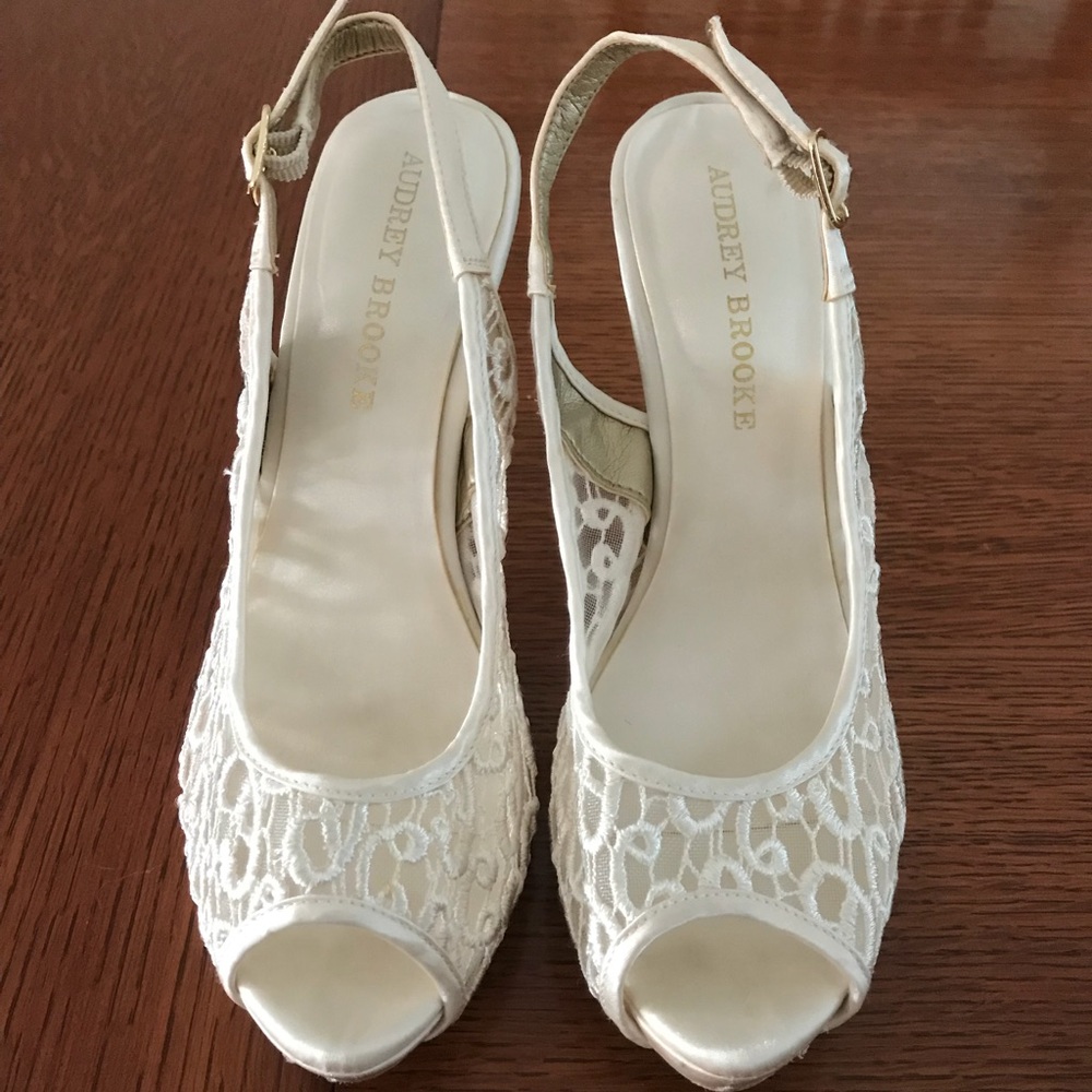Lace heels. Dainty 3” heel